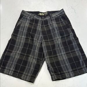 West 49 youth boys Black Plaid Shorts.  Size Large